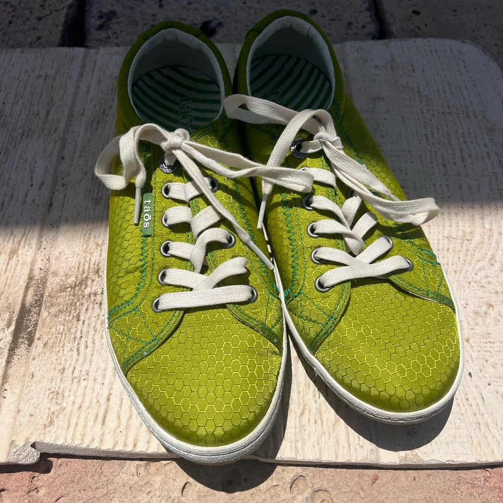 Taos Footwear Lime Green Glyde sneakers 9/40